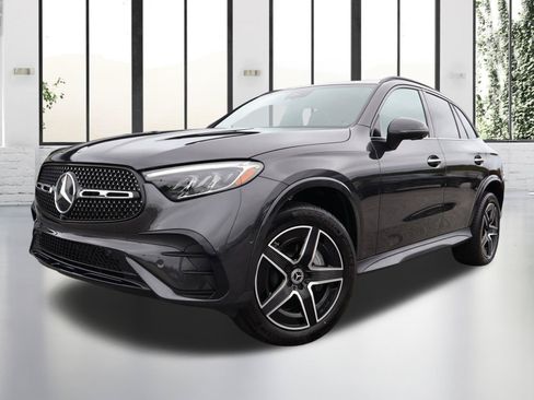 Certified 2025 Mercedes-Benz GLC 300 image 1