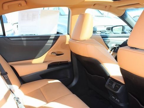 Certified 2023 Lexus ES 350 image 7