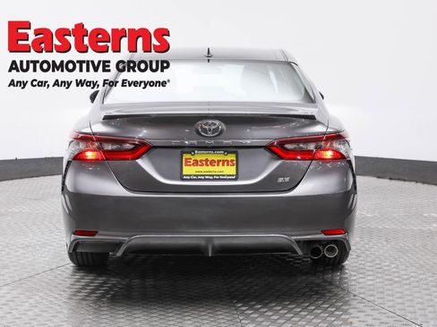 Used 2023 Toyota Camry SE FWD image 6
