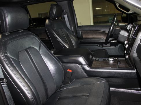 Used 2019 Ford Expedition Max Limited w/ Equipment Group 301A RWD image 47
