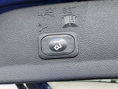 Used 2015 Ford Escape Titanium w/ Equipment Group 301A image 12