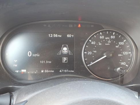 Used 2023 Nissan Kicks SV image 14