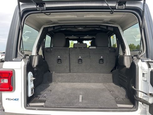 Used 2024 Jeep Wrangler Unlimited Rubicon 4xe image 14