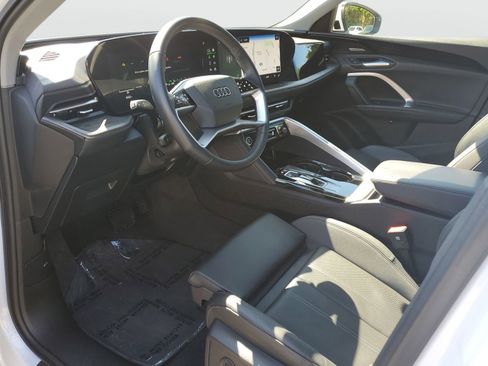 Used 2025 Audi Q5 Premium Plus w/ Premium Plus AWD/4WD image 20