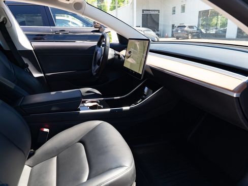 Used 2020 Tesla Model 3 Standard Range Plus RWD image 22