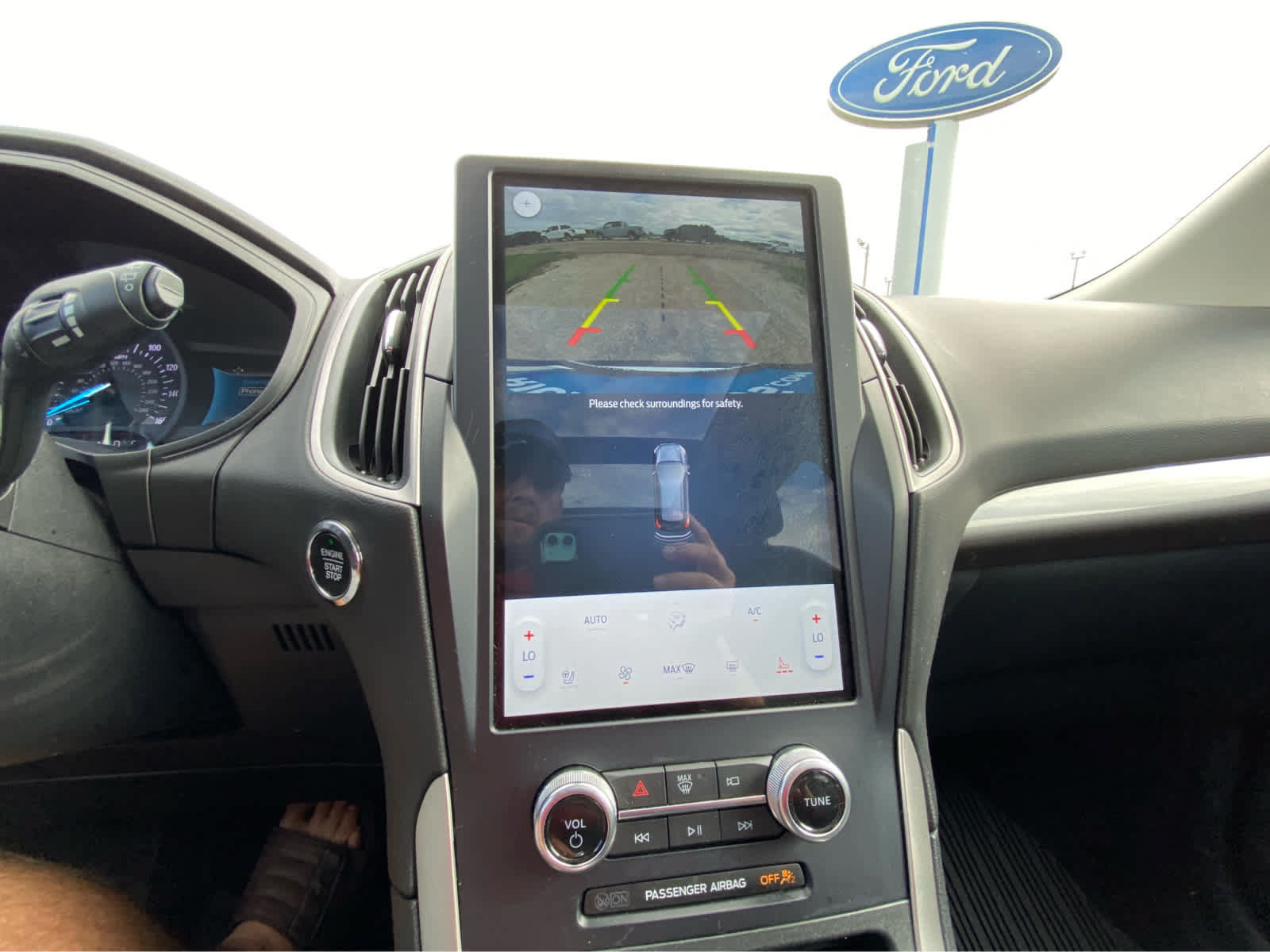 Used 2024 Ford Edge SEL w/ Convenience Package AWD/4WD image 32