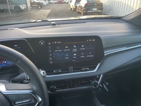 Used 2025 Chevrolet Equinox LT image 21