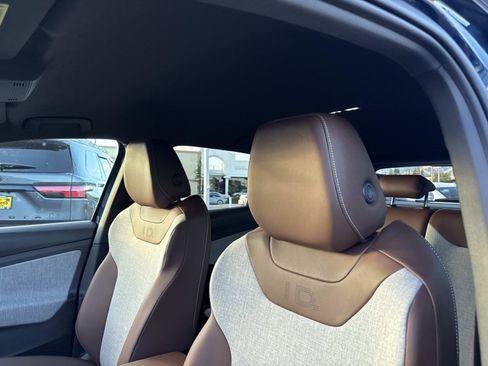 Certified 2023 Volkswagen ID.4 Pro image 14