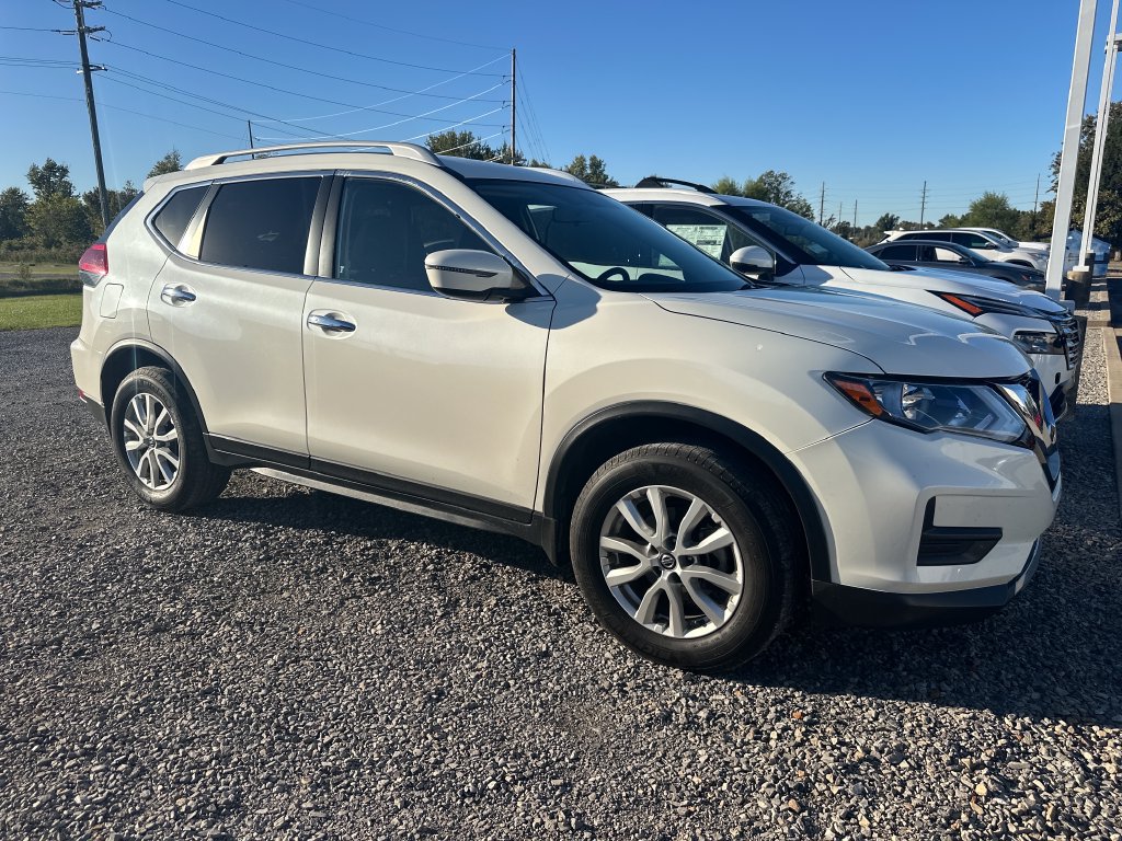 Used 2018 Nissan Rogue SV AWD/4WD image 1