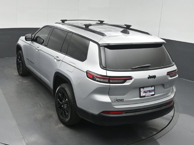 Used 2025 Jeep Grand Cherokee L Altitude RWD image 40