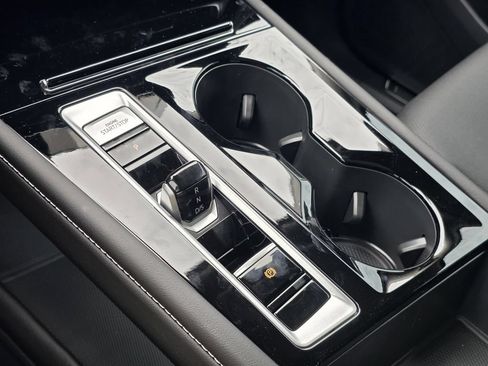 New 2026 Volkswagen Atlas SE FWD image 17