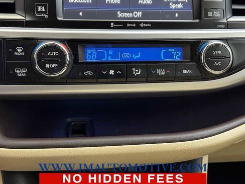 Used 2017 Toyota Highlander Limited image 42