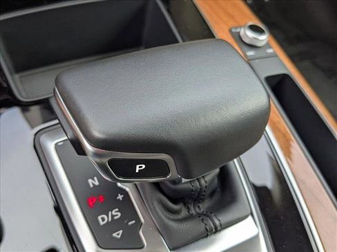 Used 2021 Audi Q5 Prestige w/ Prestige Package AWD/4WD image 12