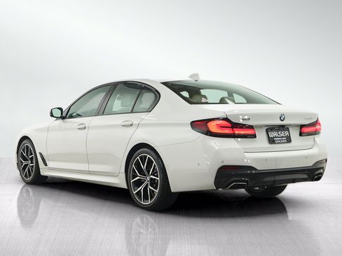 Used 2021 BMW 540i xDrive w/ Executive Package AWD/4WD image 3