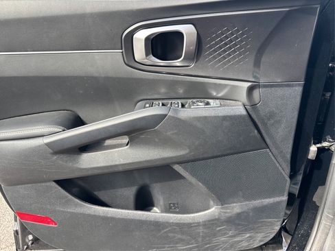 Used 2023 Kia Sorento S image 25