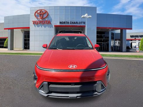 Used 2025 Hyundai Kona SEL image 4
