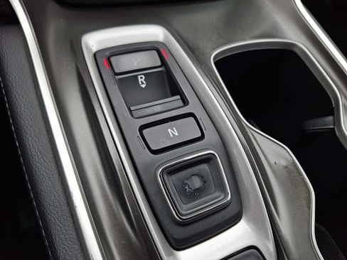Used 2018 Honda Accord Touring image 15