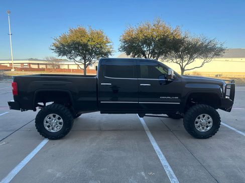 Used 2016 GMC Sierra 2500 Denali w/ Duramax Plus Package image 7