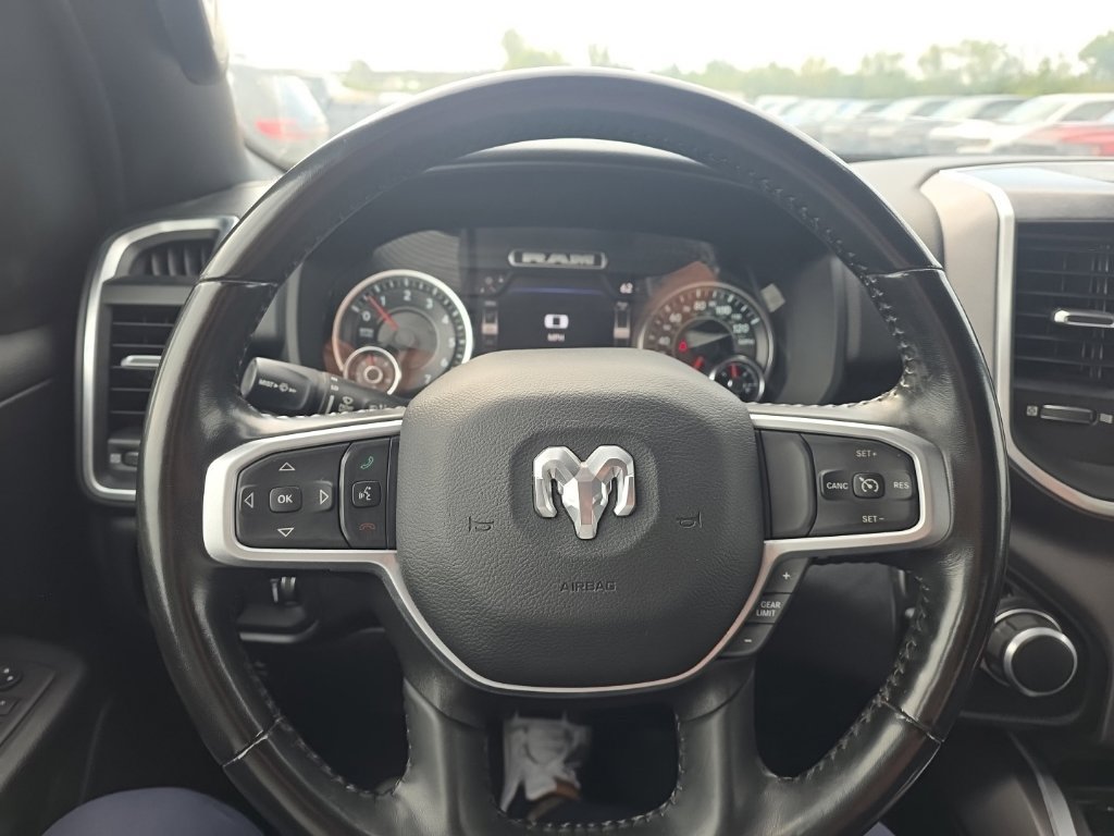 Used 2022 RAM 1500 Big Horn w/ Night Edition AWD/4WD image 14