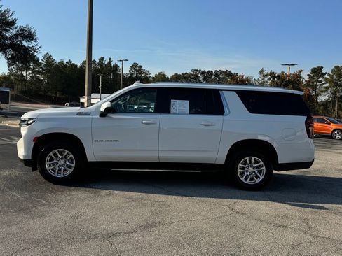 Used 2024 Chevrolet Suburban LT image 4
