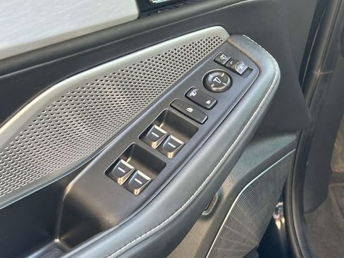 Used 2023 Acura MDX SH-AWD w/ Technology Package image 17