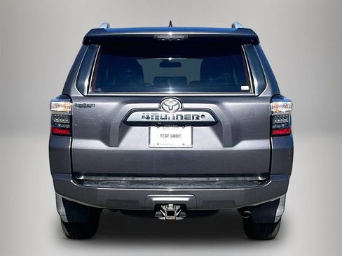 Used 2018 Toyota 4Runner SR5 image 7