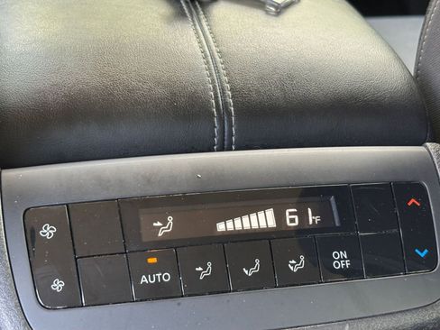 Used 2025 Nissan Pathfinder SV AWD/4WD image 24
