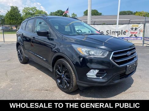 Used 2018 Ford Escape SE w/ SE Sport Appearance Package AWD/4WD image 1