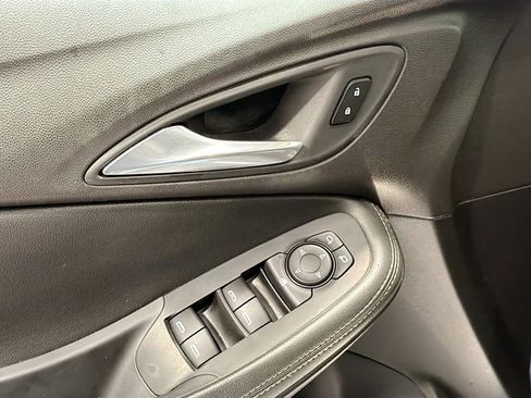 Certified 2020 Buick Encore GX Select FWD image 16