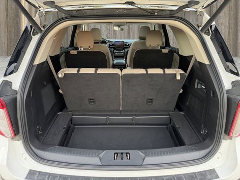 Used 2021 Ford Explorer Limited w/ Equipment Group 301A image 39