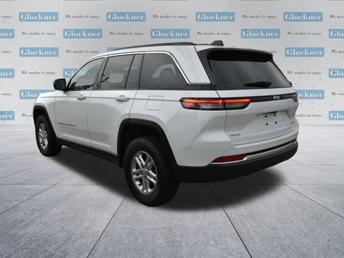 Used 2025 Jeep Grand Cherokee Laredo w/ Luxury Tech Group I AWD/4WD image 8