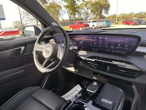 Certified 2025 Buick Enclave Avenir w/ Super Cruise Package image 56