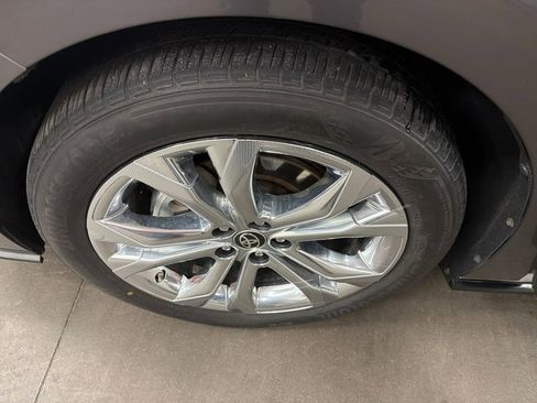 Certified 2021 Toyota Sienna Platinum image 31