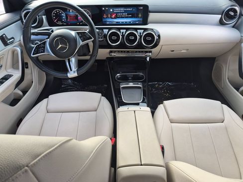 Used 2025 Mercedes-Benz CLA 250 image 25