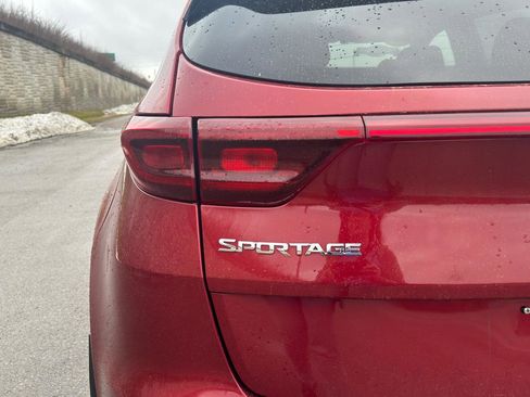 Used 2021 Kia Sportage LX image 5