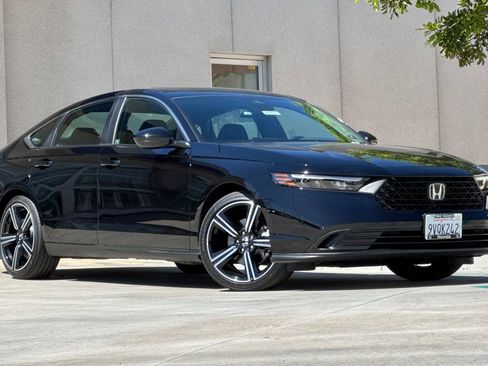 Certified 2025 Honda Accord Sport image 2