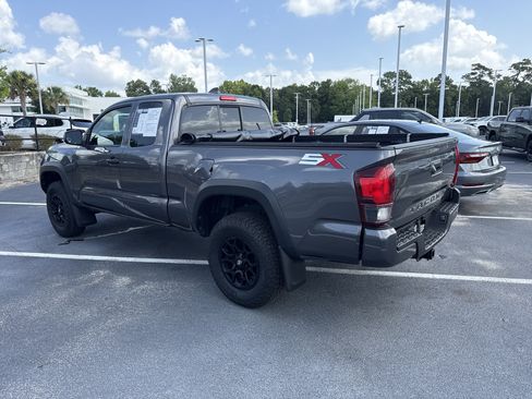 Used 2022 Toyota Tacoma SR w/ SX Package RWD image 12
