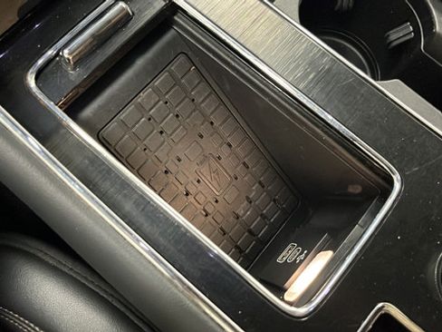 Used 2025 Lincoln Aviator AWD image 32