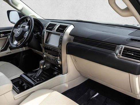 Used 2021 Lexus GX 460 Premium w/ Accessory Package AWD/4WD image 25