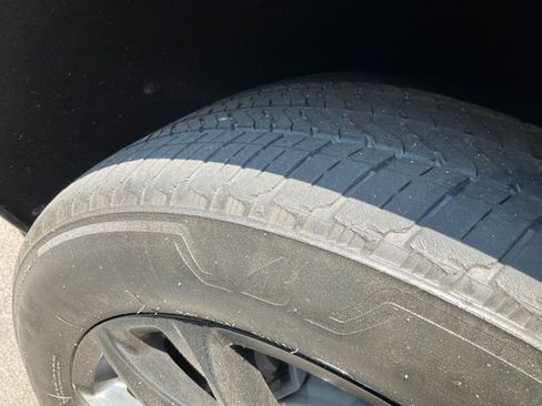 Used 2023 Cadillac Escalade Sport Platinum w/ LPO, ONYX Package AWD/4WD image 13