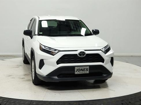 Used 2023 Toyota RAV4 LE AWD/4WD image 3