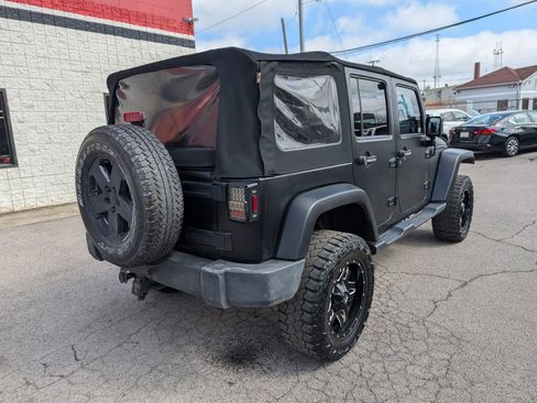 Used 2008 Jeep Wrangler Unlimited Sahara RWD image 6