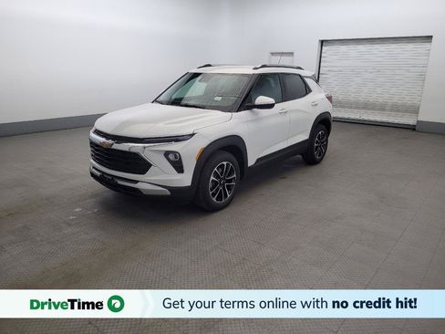 Used 2024 Chevrolet TrailBlazer LT w/ Convenience Package FWD image 1