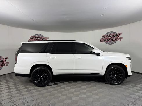 Used 2024 Cadillac Escalade Sport Platinum w/ LPO, ONYX Package AWD/4WD image 8