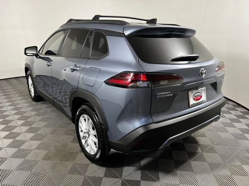 Used 2026 Toyota Corolla Cross LE FWD image 7