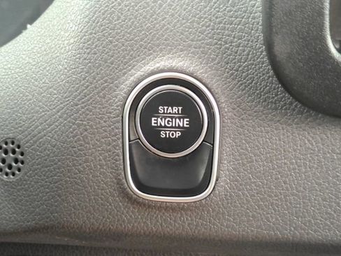 Used 2024 Mercedes-Benz Sprinter 2500 image 33