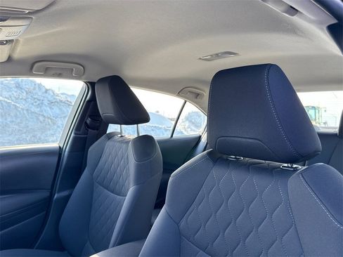 Used 2022 Toyota Corolla LE image 17