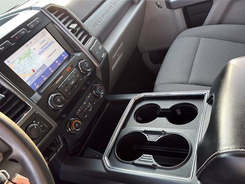Used 2020 Ford F250 XLT w/ XLT Premium Package AWD/4WD image 19
