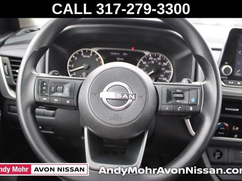 Used 2024 Nissan Rogue SV AWD/4WD image 29