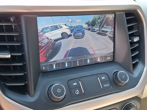 Used 2020 GMC Acadia Denali AWD/4WD image 16